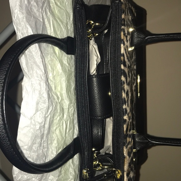 Brand new cheetah print purse. - Picture 3 of 7